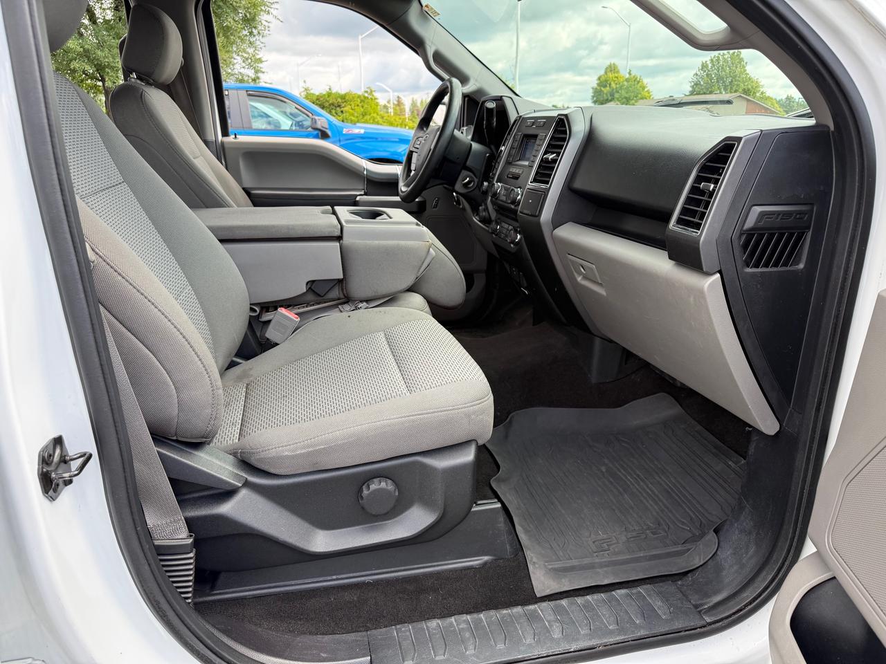 2018 Ford F-150 XLT Bluetooth! Photo