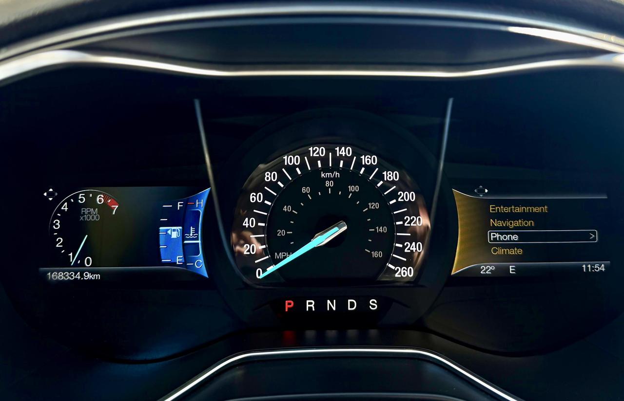 2015 Ford Fusion FINANCING AVAILABLE Photo11