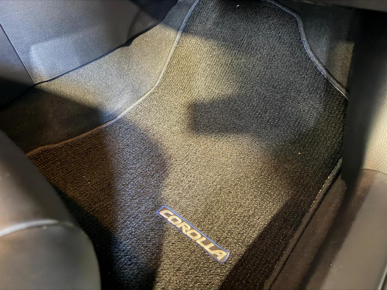 2019 Toyota Corolla SE CVT  | SUNROOF | LEATHER | 1.8 L | 4 CYL Photo