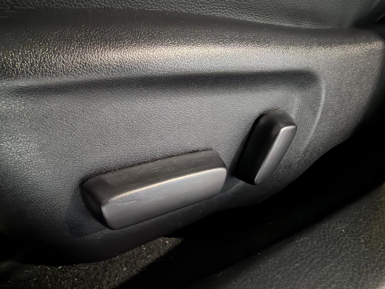 2019 Toyota Corolla SE CVT  | SUNROOF | LEATHER | 1.8 L | 4 CYL Photo