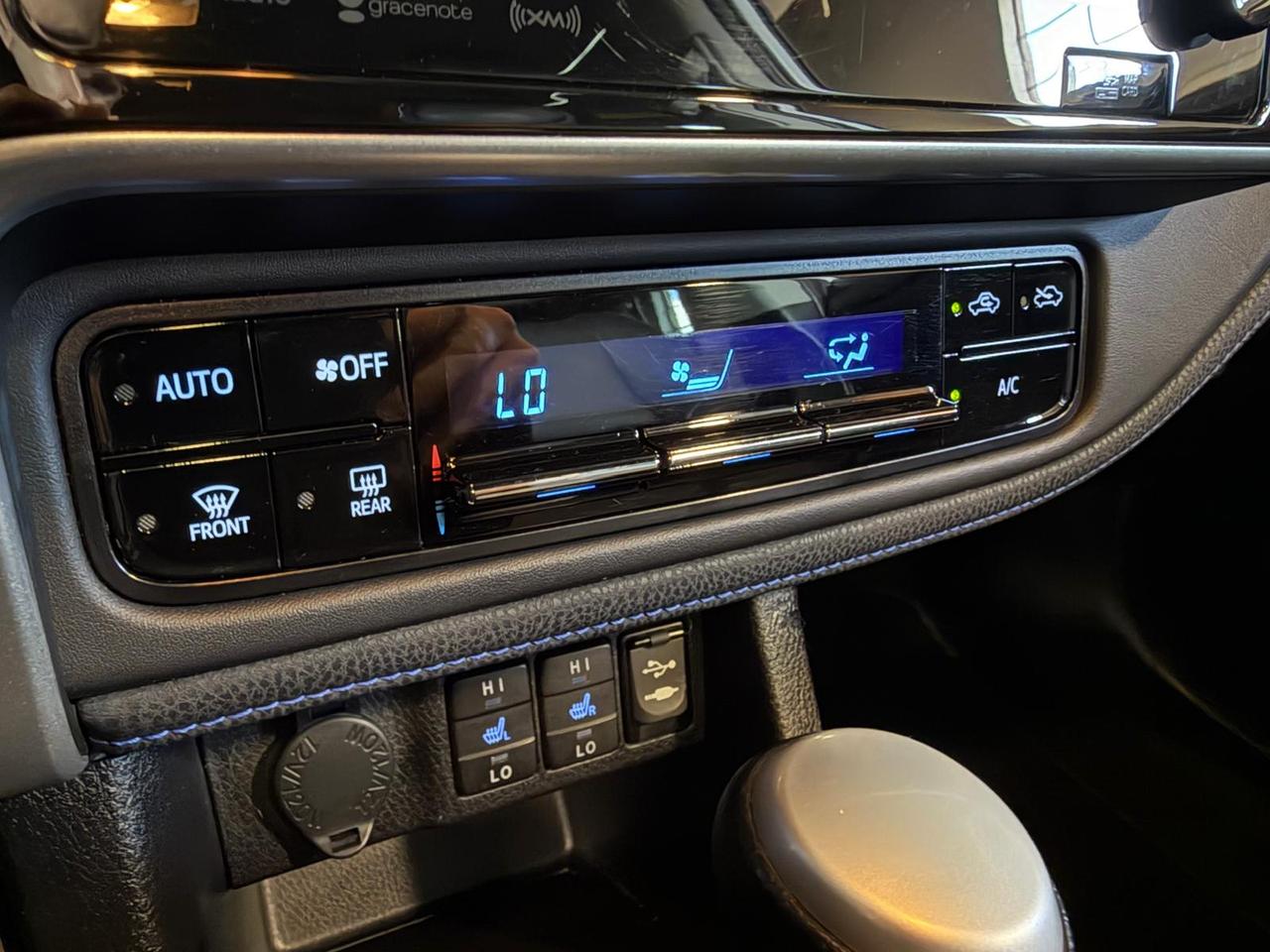 2019 Toyota Corolla SE CVT  | SUNROOF | LEATHER | 1.8 L | 4 CYL Photo