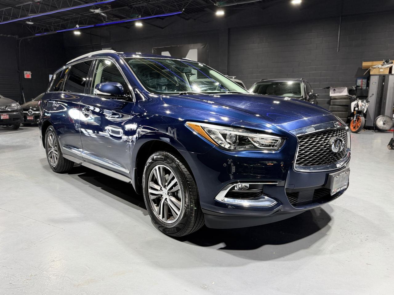 2017 Infiniti QX60 LUXURY Photo