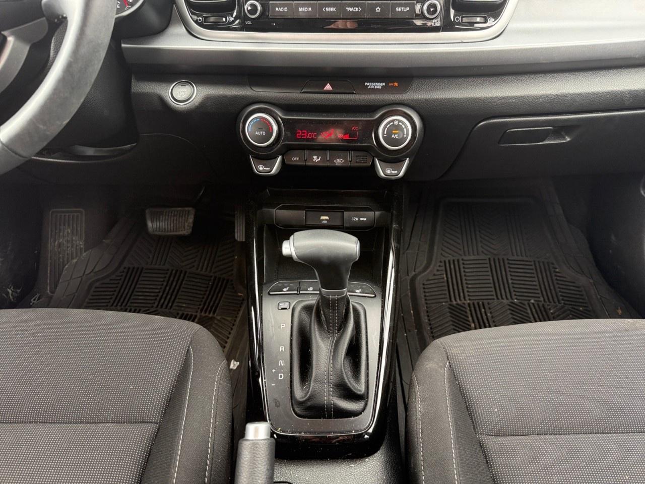 2023 Kia Rio 5-Door (5) EX Premium IVT Photo