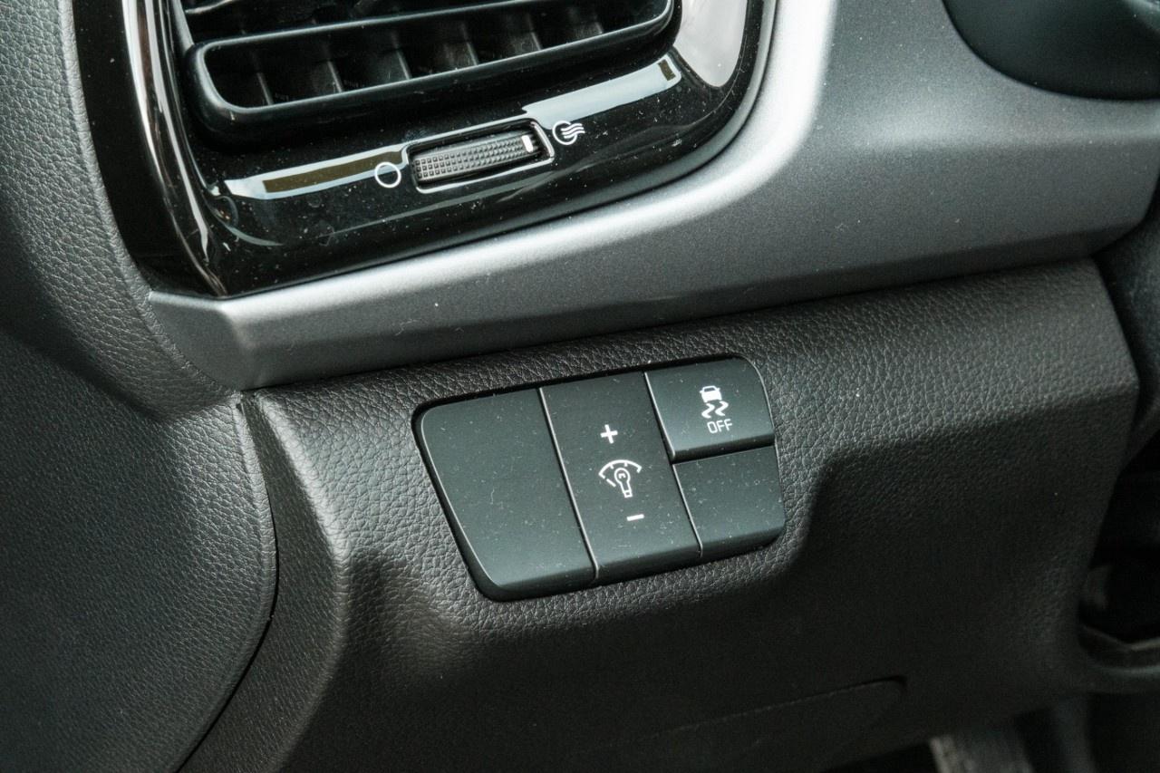2023 Kia Rio 5-Door (5) EX Premium IVT Photo