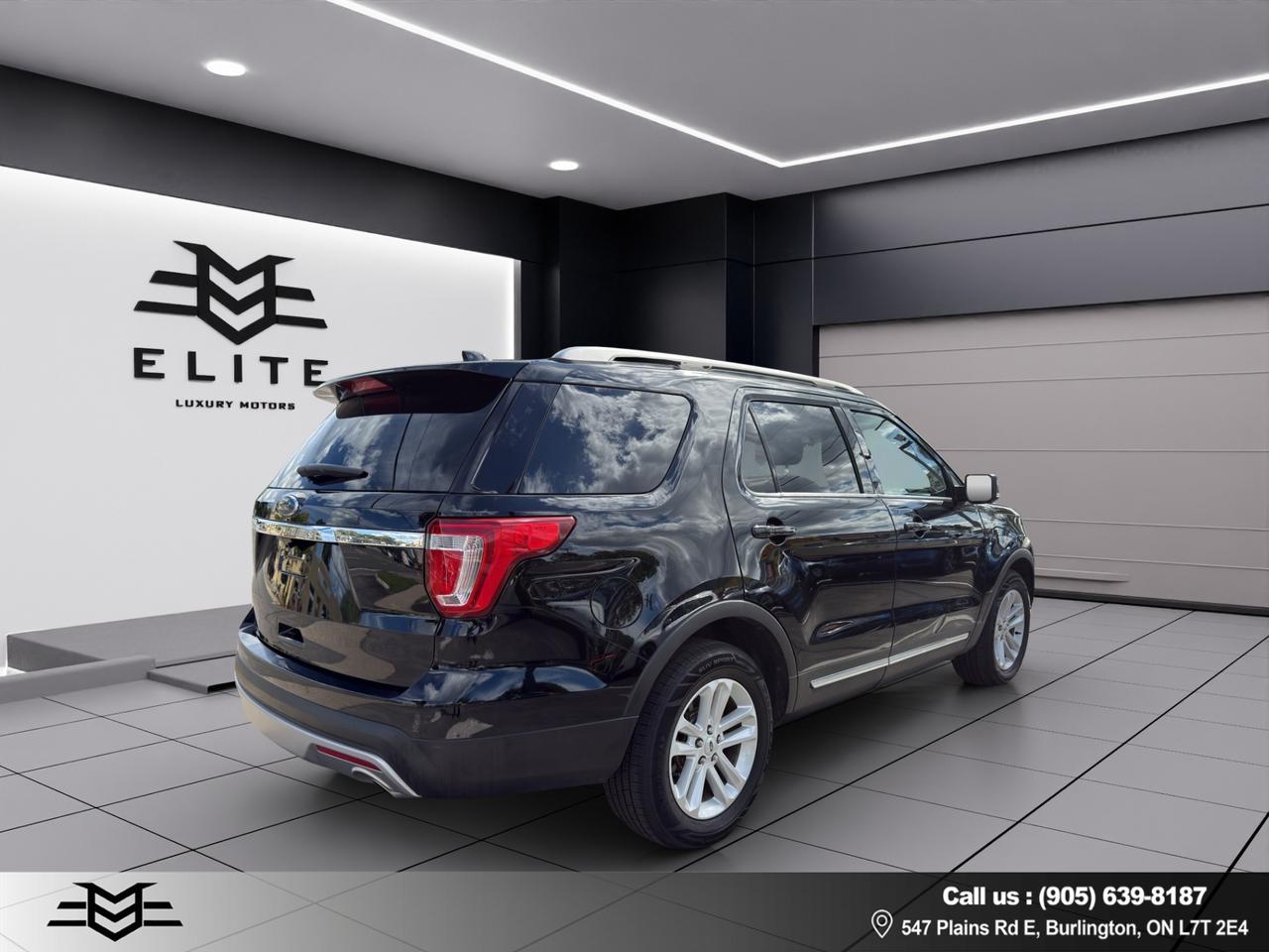 2017 Ford Explorer XLT - V6 - Navigation System - Backup Camera !!!! Photo
