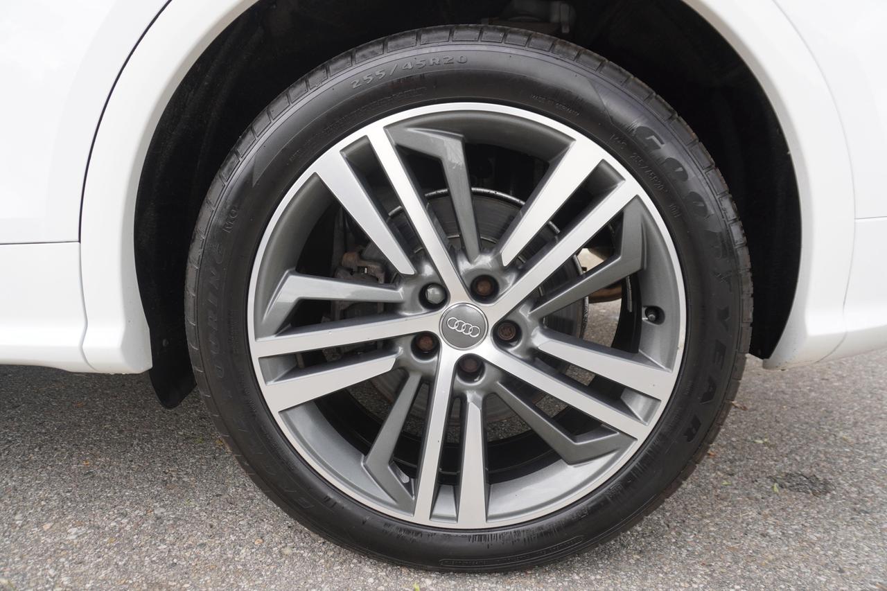 2019 Audi Q5 ONE OWNER / NO ACCIDENTS / S-LINE / PROGRESSIVE / QUATTRO Photo