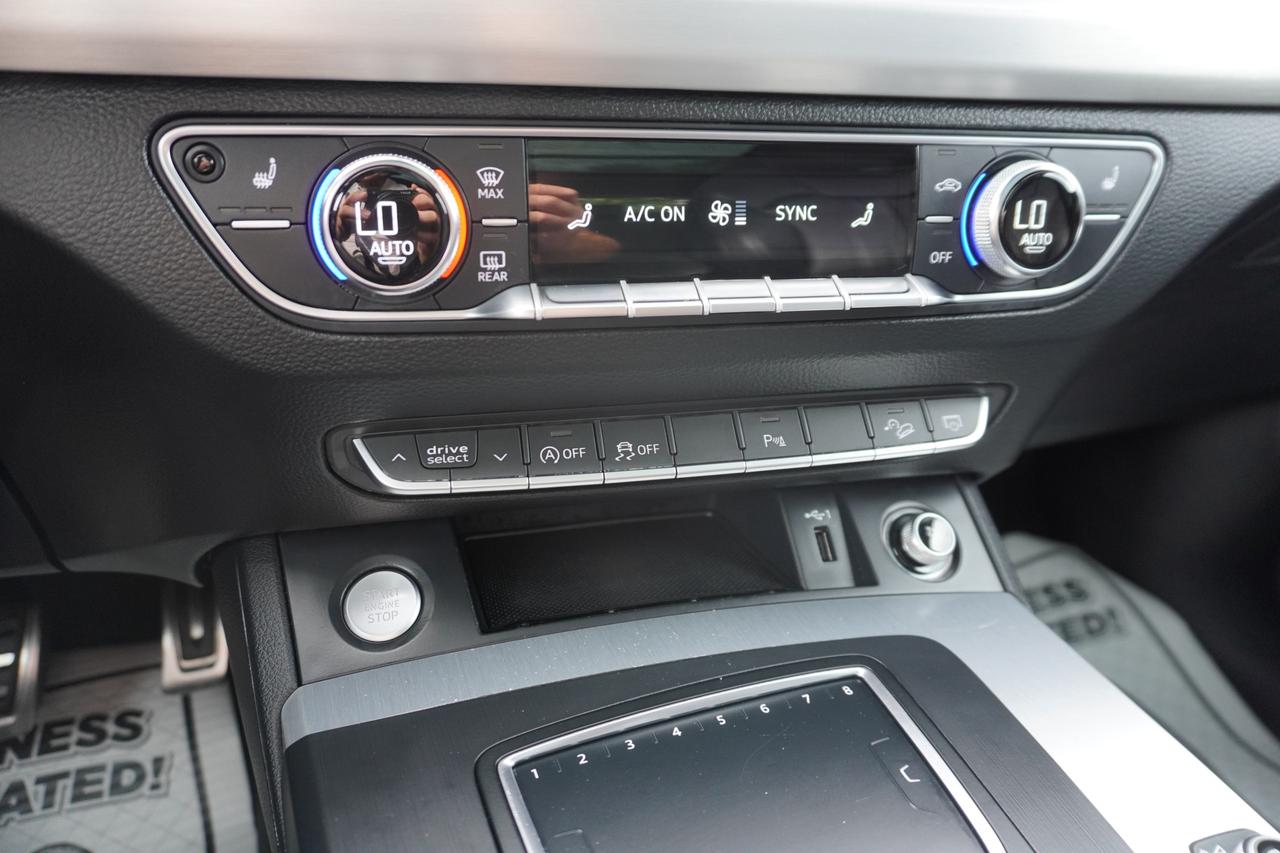 2019 Audi Q5 ONE OWNER / NO ACCIDENTS / S-LINE / PROGRESSIVE / QUATTRO Photo