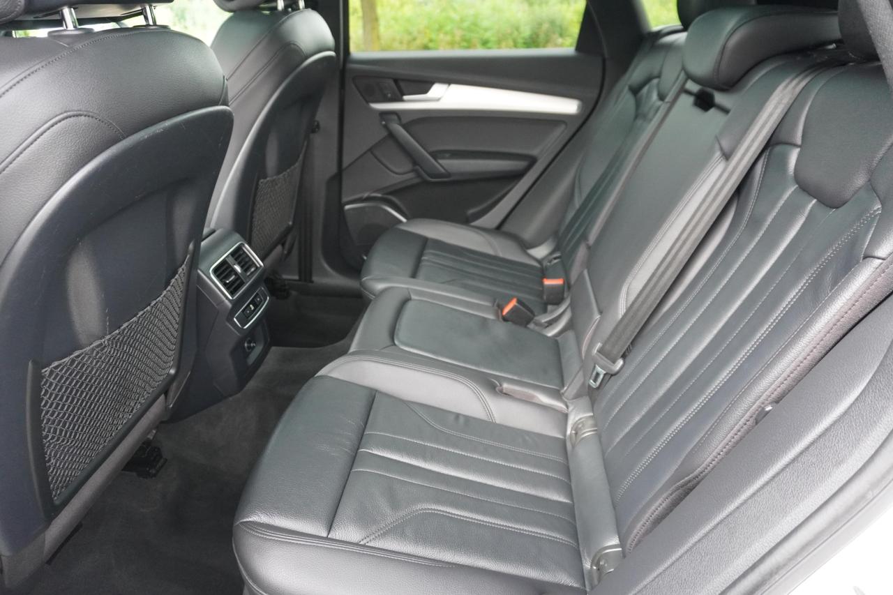 2019 Audi Q5 ONE OWNER / NO ACCIDENTS / S-LINE / PROGRESSIVE / QUATTRO Photo