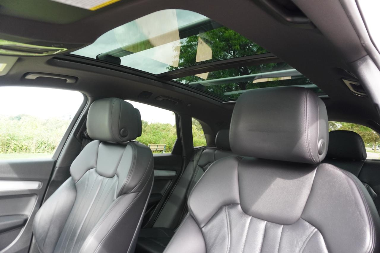 2019 Audi Q5 ONE OWNER / NO ACCIDENTS / S-LINE / PROGRESSIVE / QUATTRO Photo