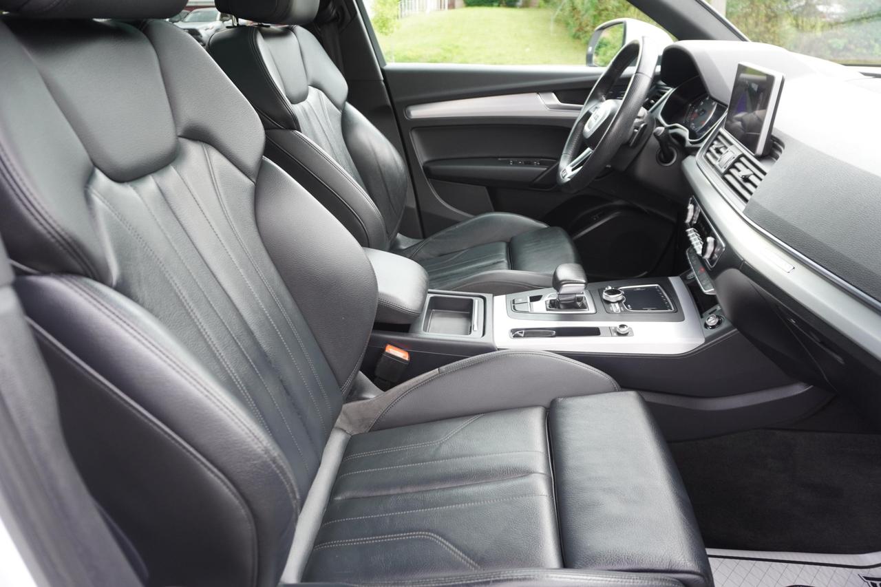2019 Audi Q5 ONE OWNER / NO ACCIDENTS / S-LINE / PROGRESSIVE / QUATTRO Photo