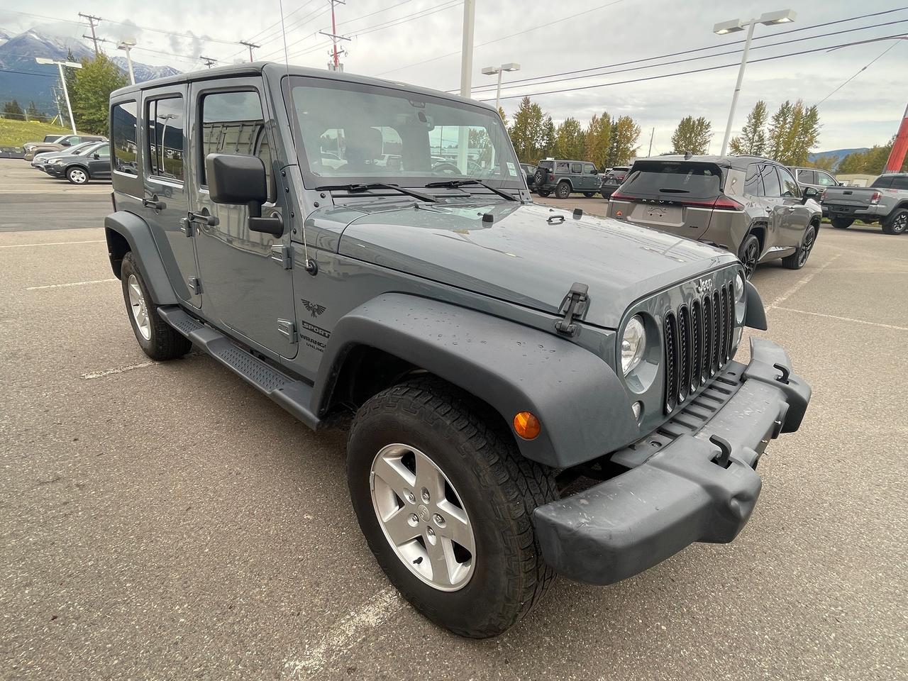 2015 Jeep Wrangler UNLIMITED SPORT Photo1