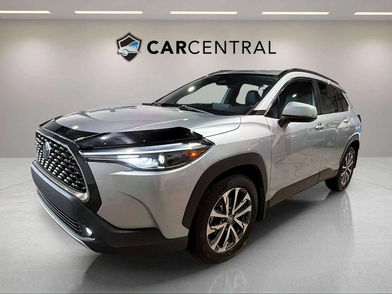 2023 Toyota Corolla Cross XLE| CLEAN CARFAX| SUNROOF| LEATHER| NAVI| CARPLAY Photo0