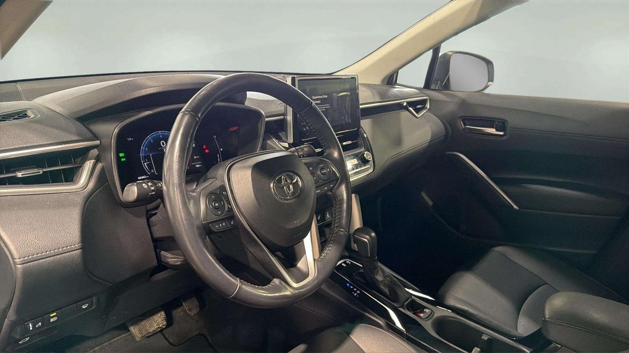 2023 Toyota Corolla Cross XLE| CLEAN CARFAX| SUNROOF| LEATHER| NAVI| CARPLAY Photo