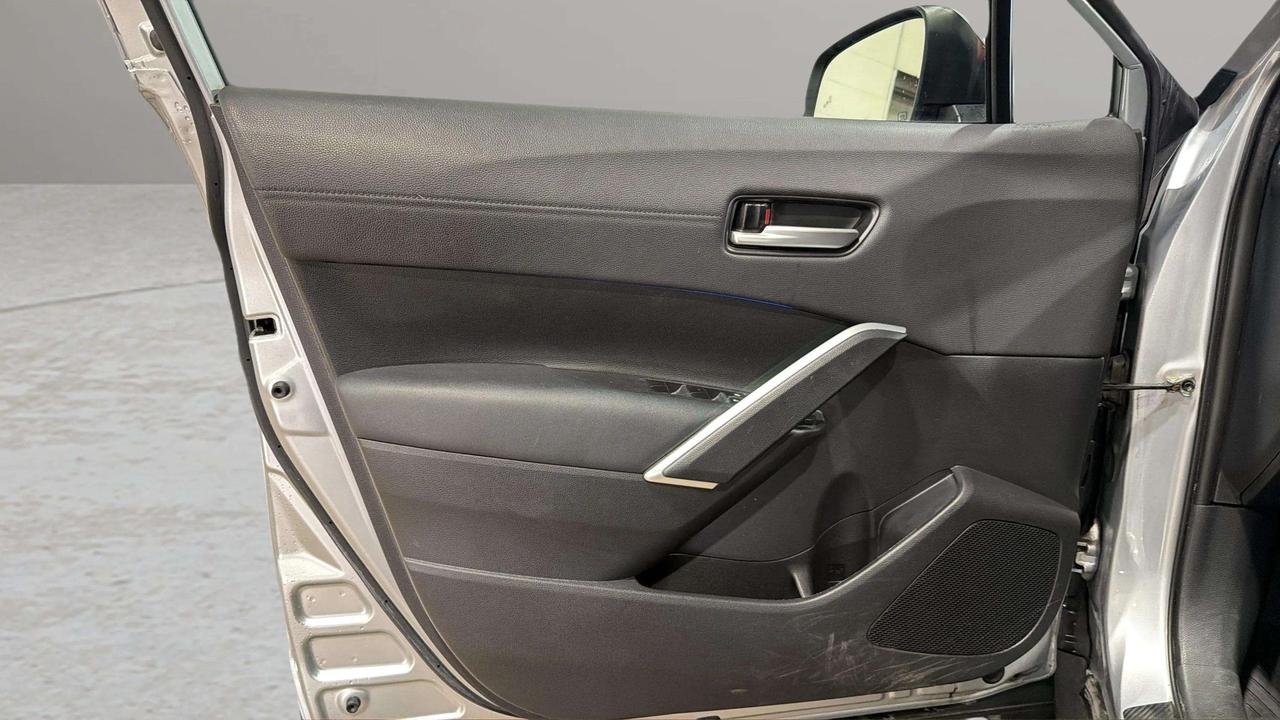 2023 Toyota Corolla Cross XLE| CLEAN CARFAX| SUNROOF| LEATHER| NAVI| CARPLAY Photo