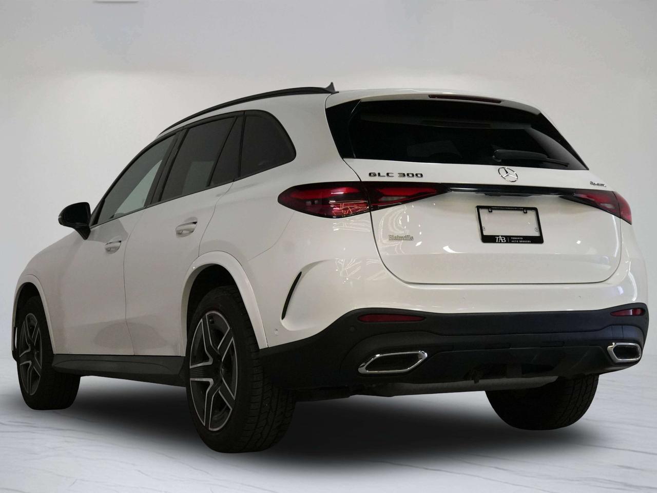 2023 Mercedes-Benz GLC 300 | AMG LINE | EXCLUSIVE PKG | NIGHT PKG Photo