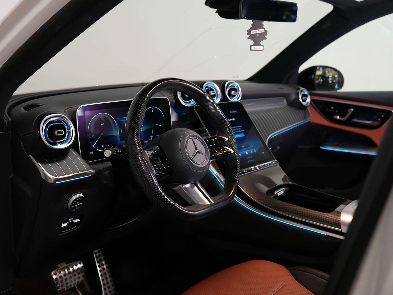 2023 Mercedes-Benz GLC 300 | AMG LINE | EXCLUSIVE PKG | NIGHT PKG Photo