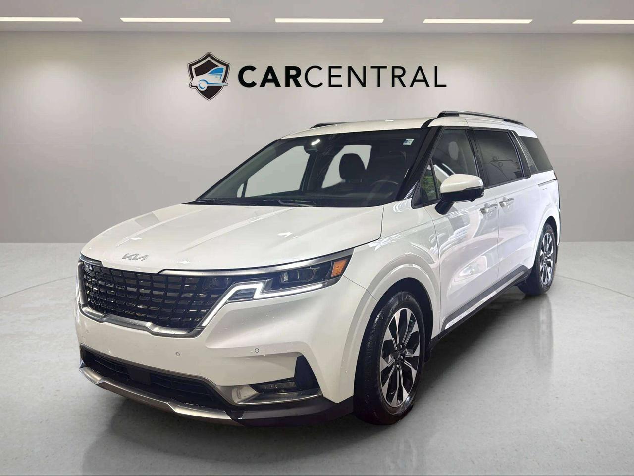 2023 Kia Carnival EX| CLEAN CARFAX| ONE OWNER| PWR DOORS & LIFTGATE Photo