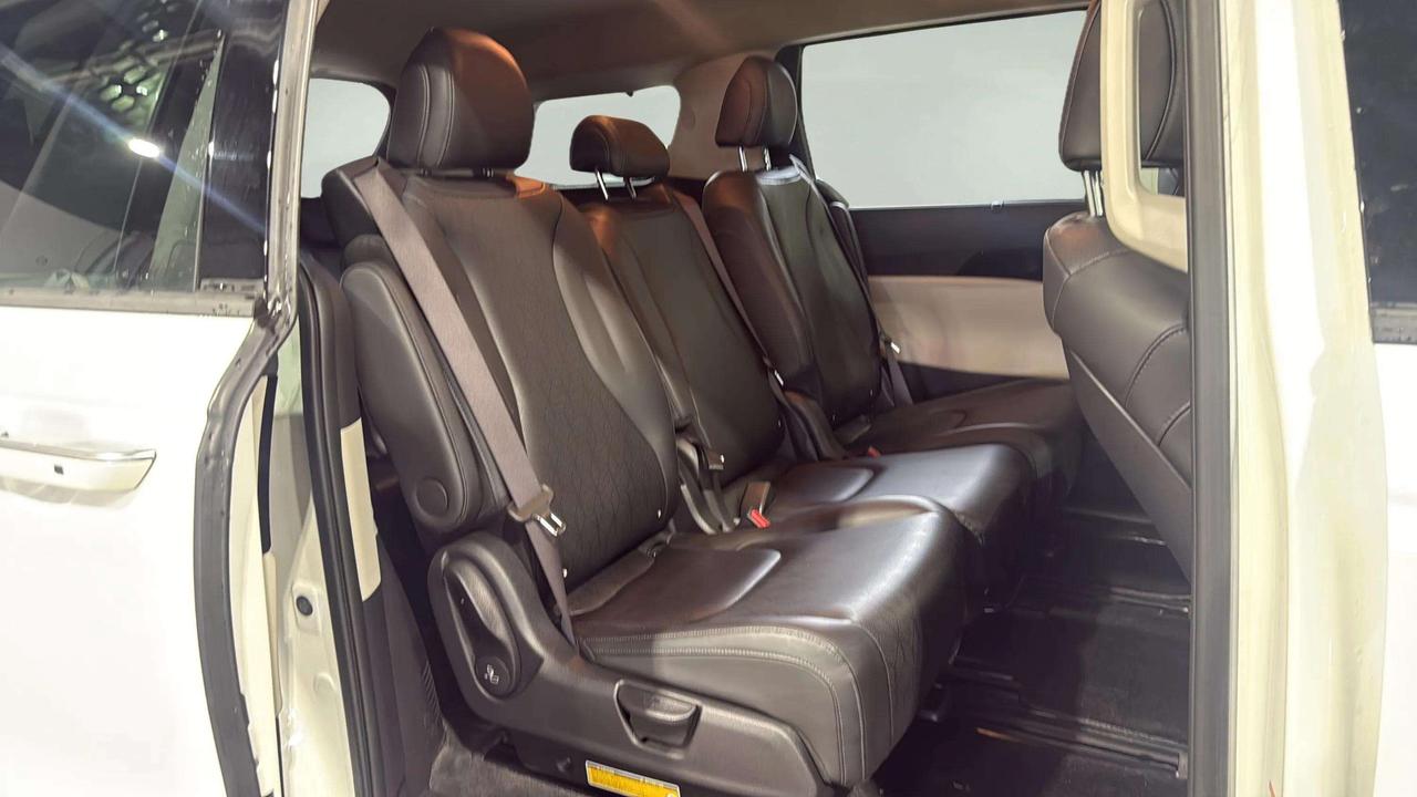 2023 Kia Carnival EX| CLEAN CARFAX| ONE OWNER| PWR DOORS & LIFTGATE Photo