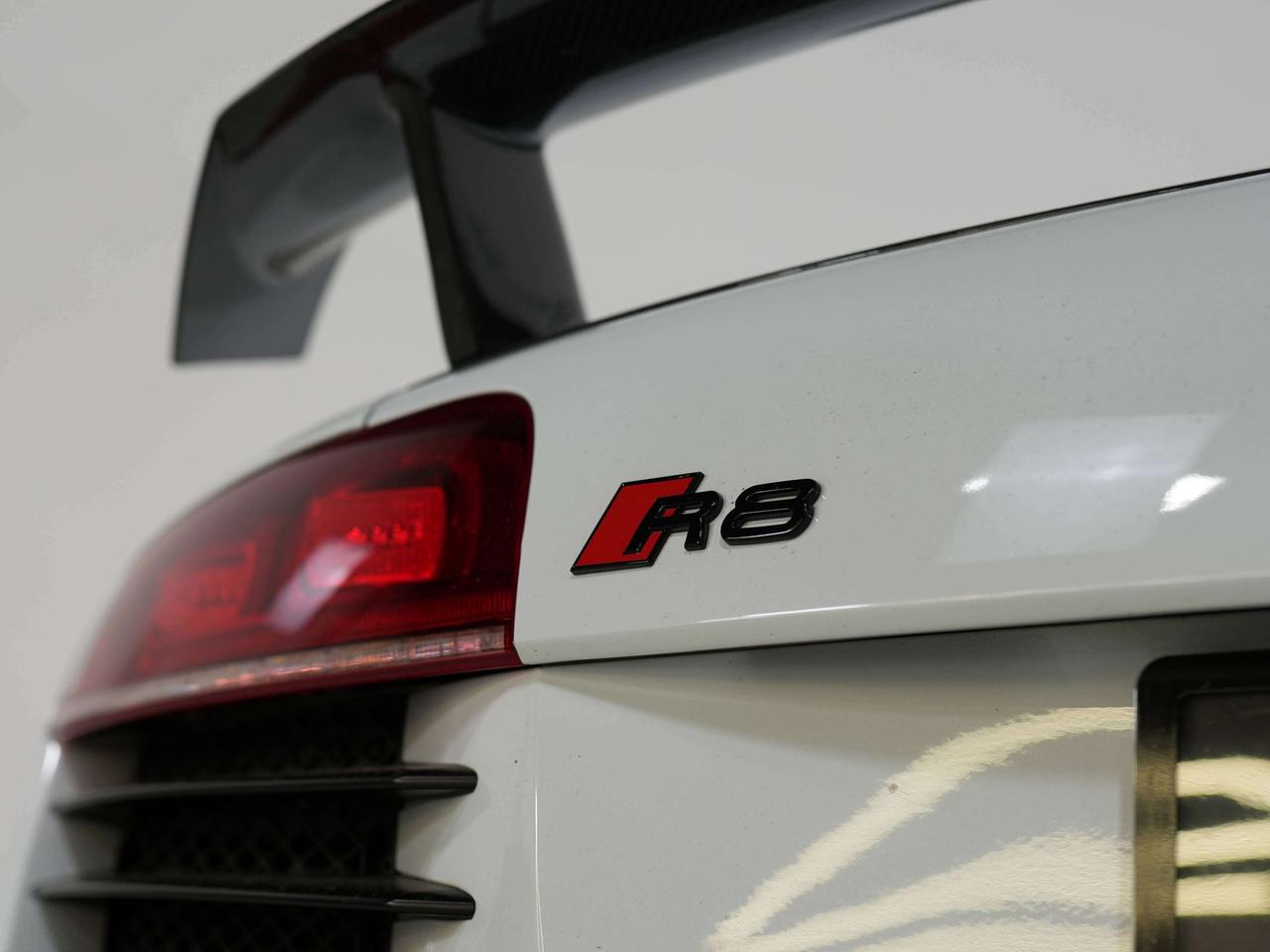 2012 Audi R8 MANUAL | B&O | REAR SPOILER Photo