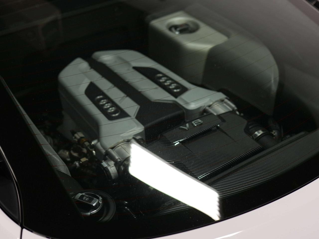 2012 Audi R8 MANUAL | B&O | REAR SPOILER Photo