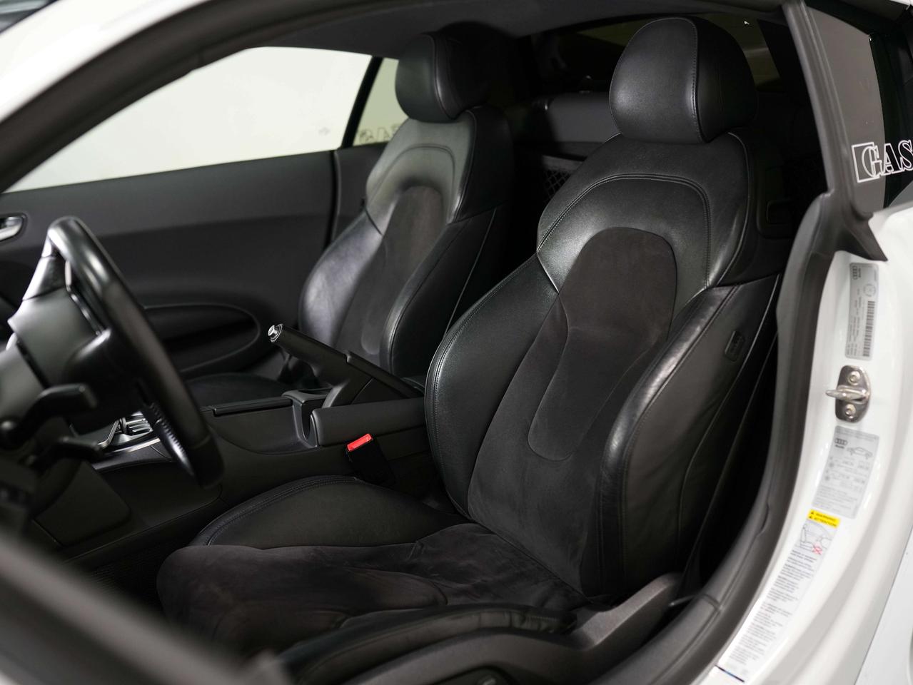 2012 Audi R8 MANUAL | B&O | REAR SPOILER Photo