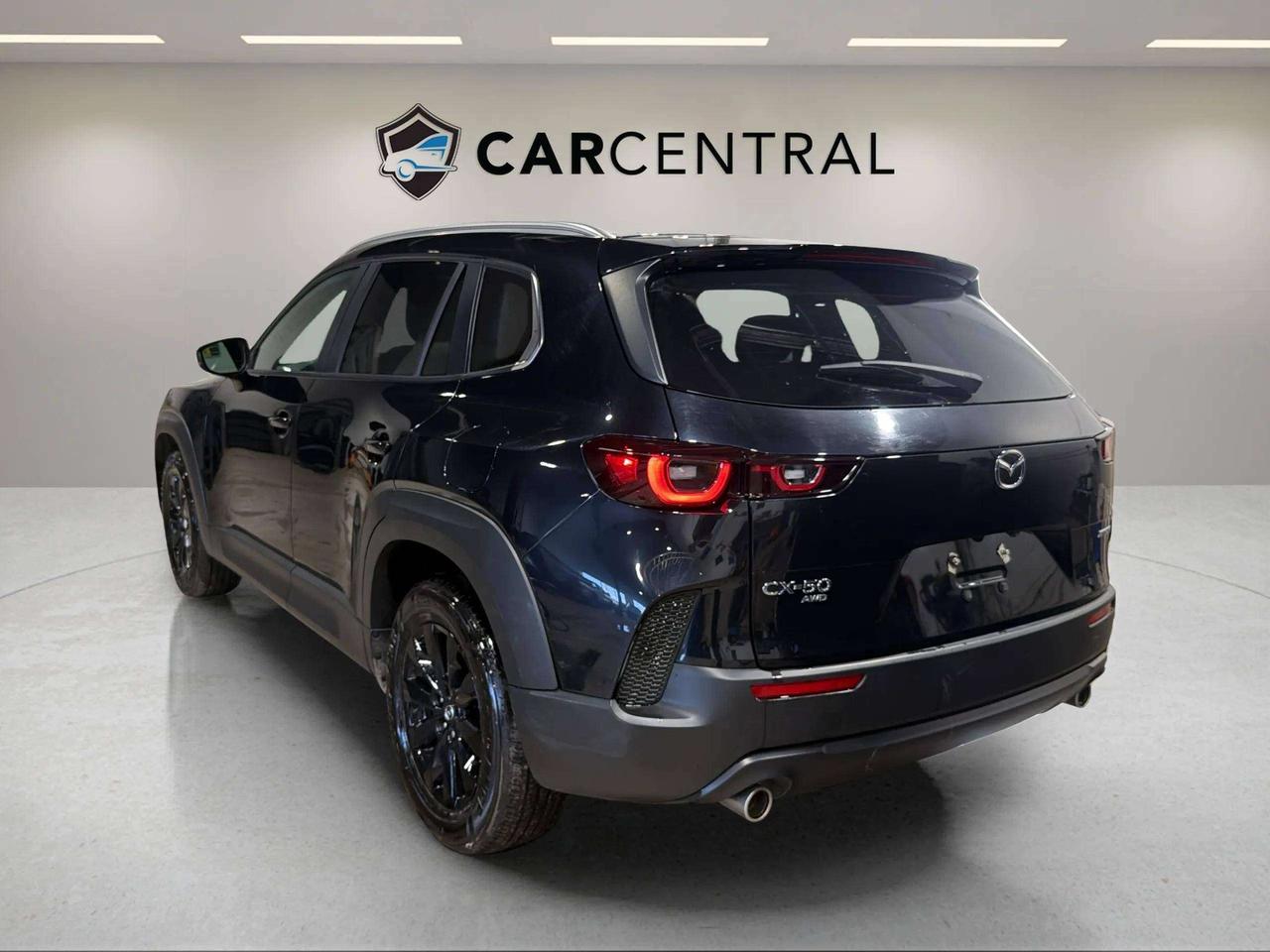 2024 Mazda CX-50 GS-L| CLEAN CARFAX| SUNROOF| BLIND SPOT| CARPLAY Photo