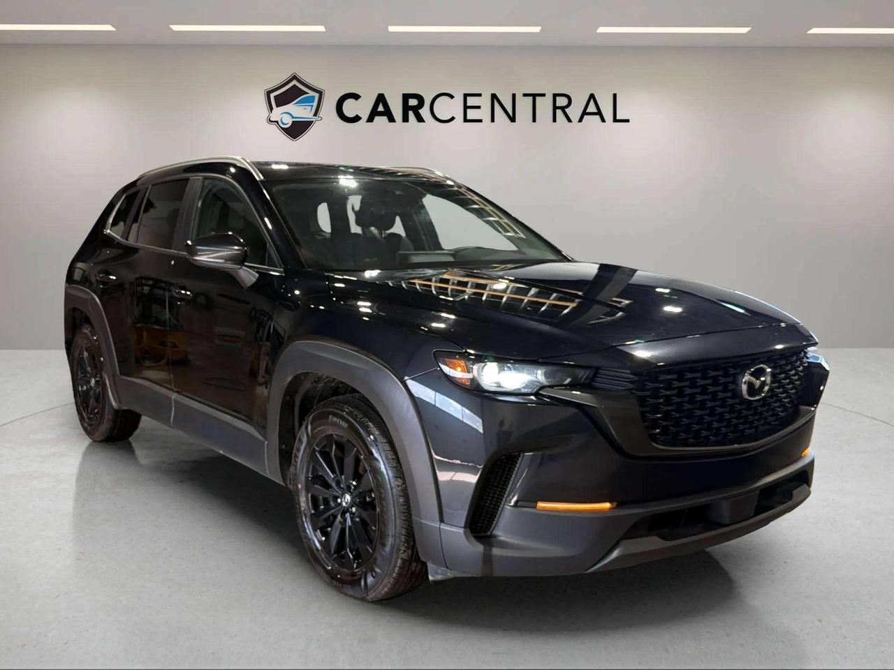 2024 Mazda CX-50 GS-L| CLEAN CARFAX| SUNROOF| BLIND SPOT| CARPLAY Photo