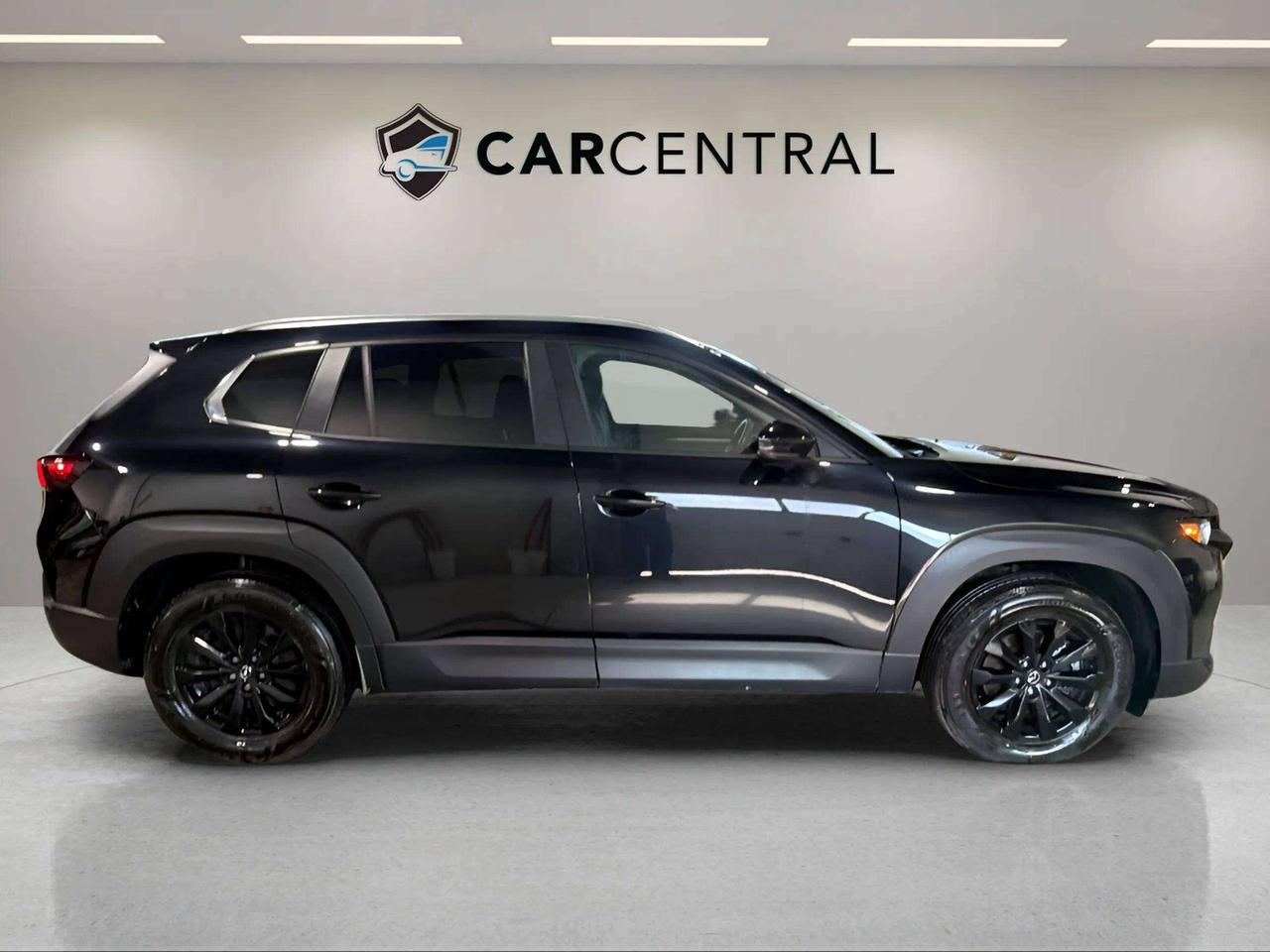 2024 Mazda CX-50 GS-L| CLEAN CARFAX| SUNROOF| BLIND SPOT| CARPLAY Photo