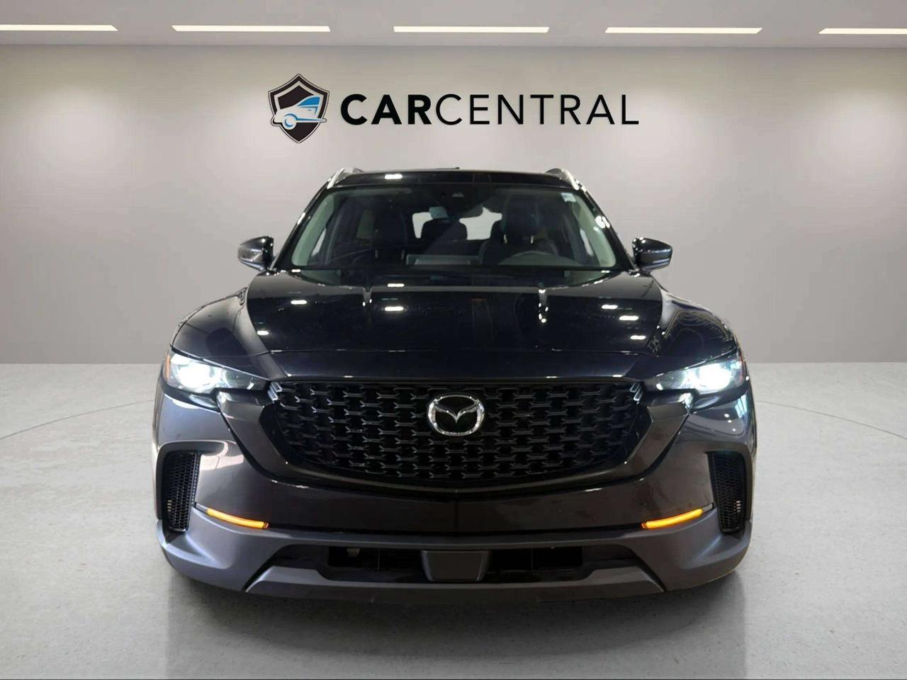 2024 Mazda CX-50 GS-L| CLEAN CARFAX| SUNROOF| BLIND SPOT| CARPLAY Photo