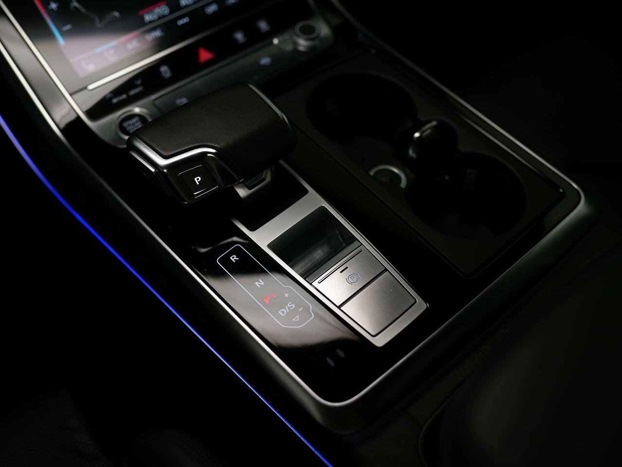 2021 Audi Q8 TECHNIK | S-LINE | 21 IN Photo