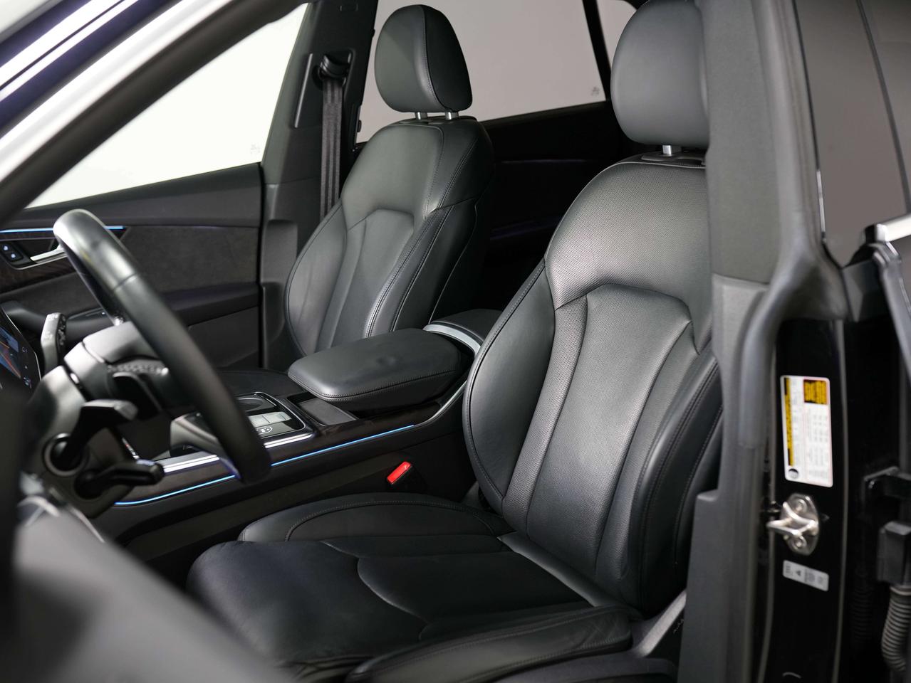 2021 Audi Q8 TECHNIK | S-LINE | 21 IN Photo