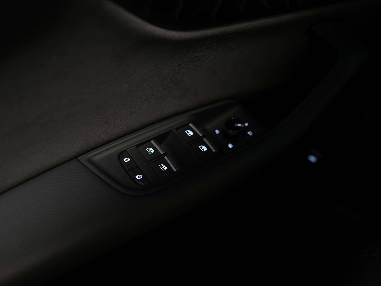 2021 Audi Q8 TECHNIK | S-LINE | 21 IN Photo