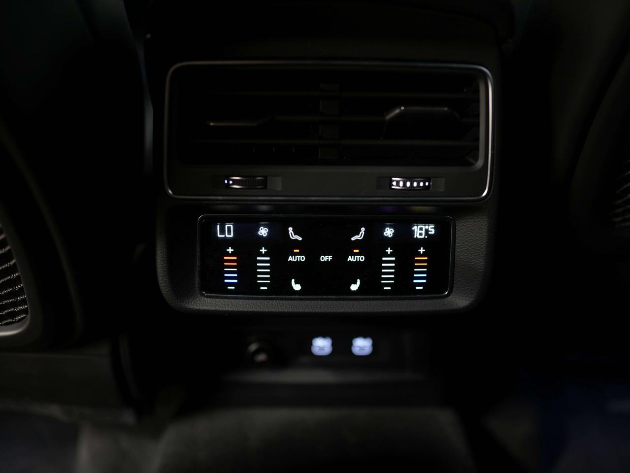 2021 Audi Q8 TECHNIK | S-LINE | 21 IN Photo