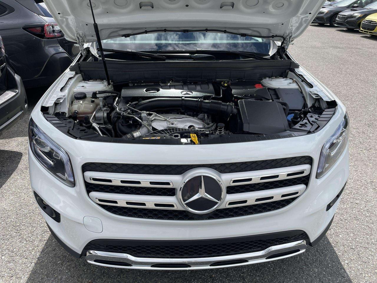 2022 Mercedes-Benz G-Class LEATHERETTE, PANO. ROOF, HTD. SEATS, BK. CAM, ALLOYS Photo
