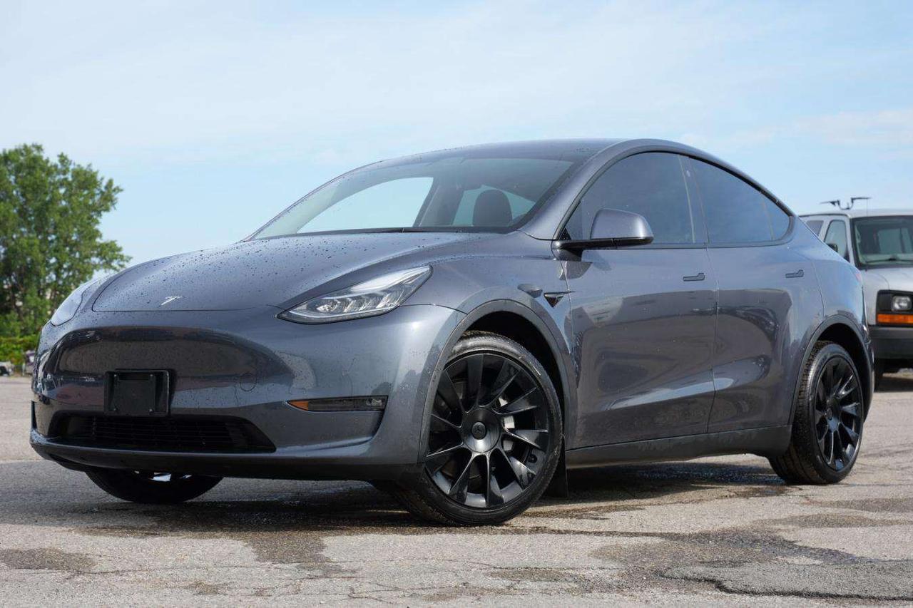 2022 Tesla Model Y Long Range AWD LOW KM Photo5