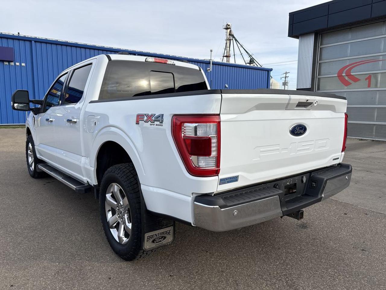 2023 Ford F-150 Lariat Photo4