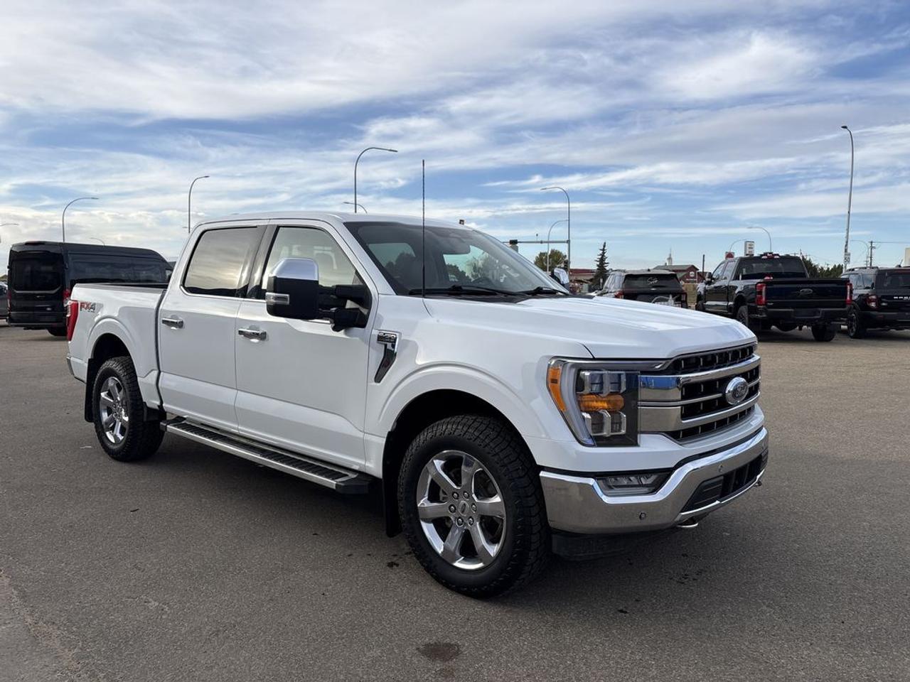 2023 Ford F-150 Lariat Photo0