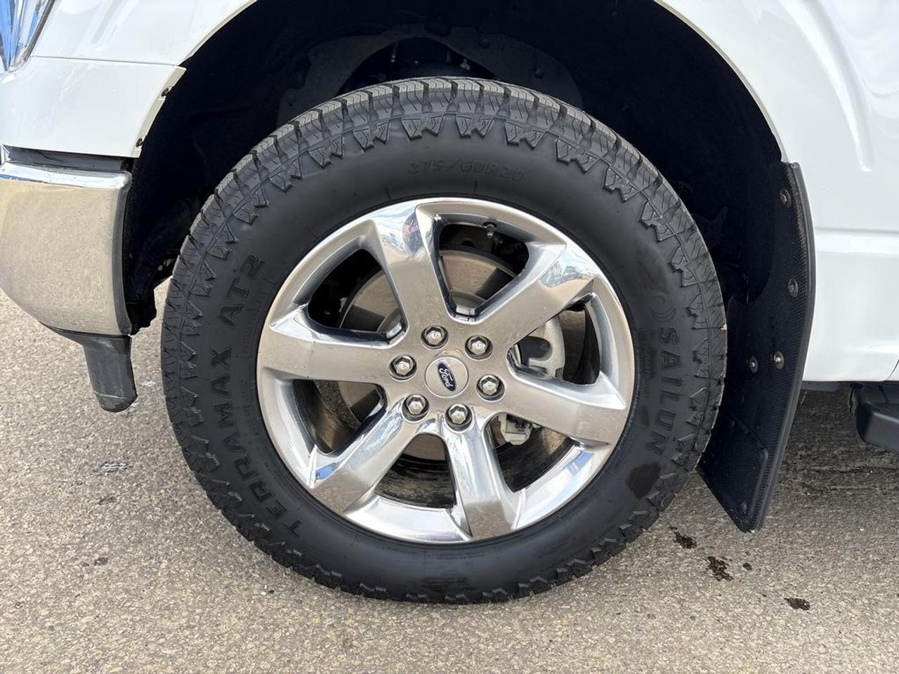 2023 Ford F-150 Lariat Photo2