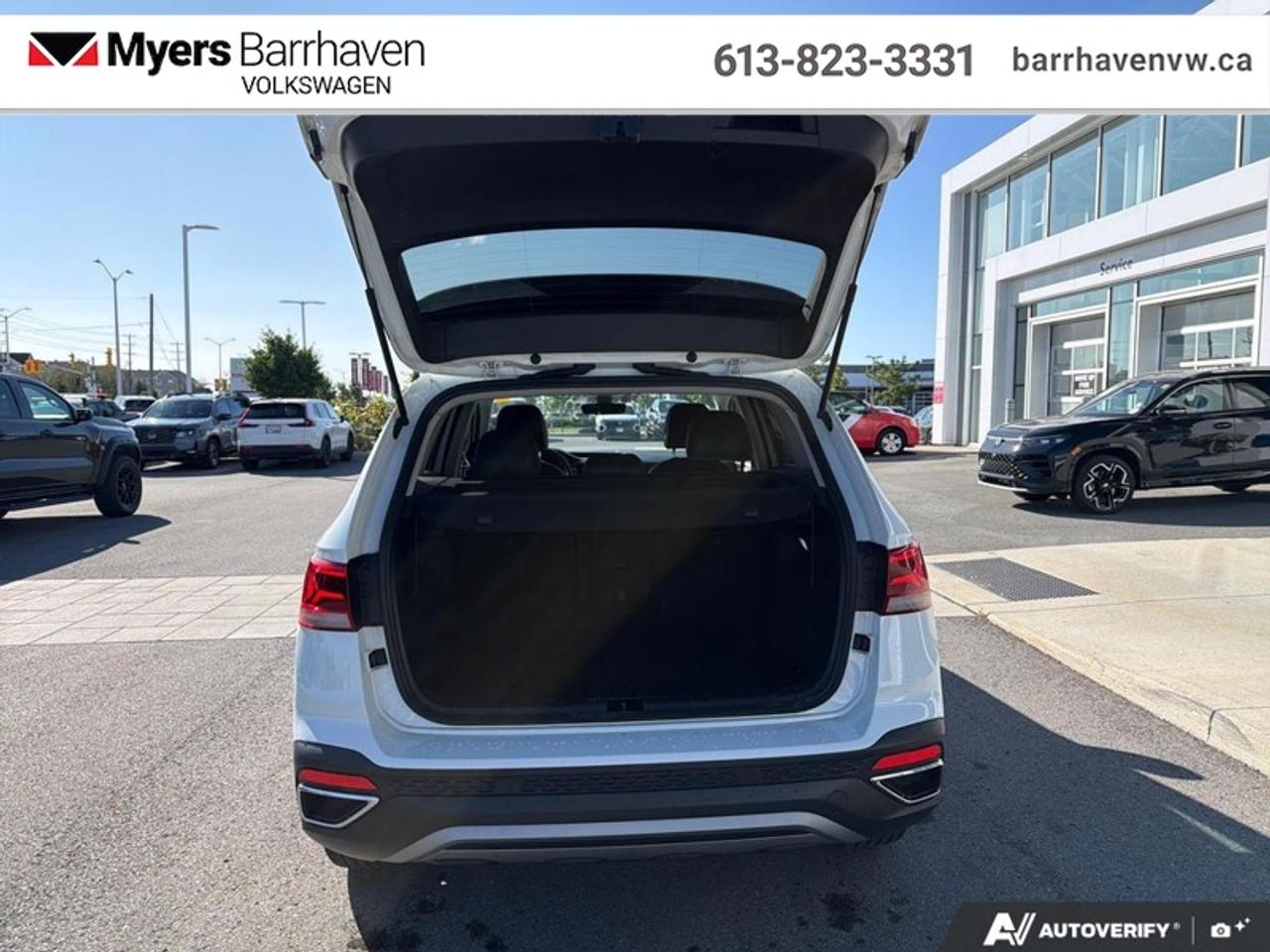 2024 Volkswagen Taos Comfortline 4MOTION  -  Heated Seats Photo