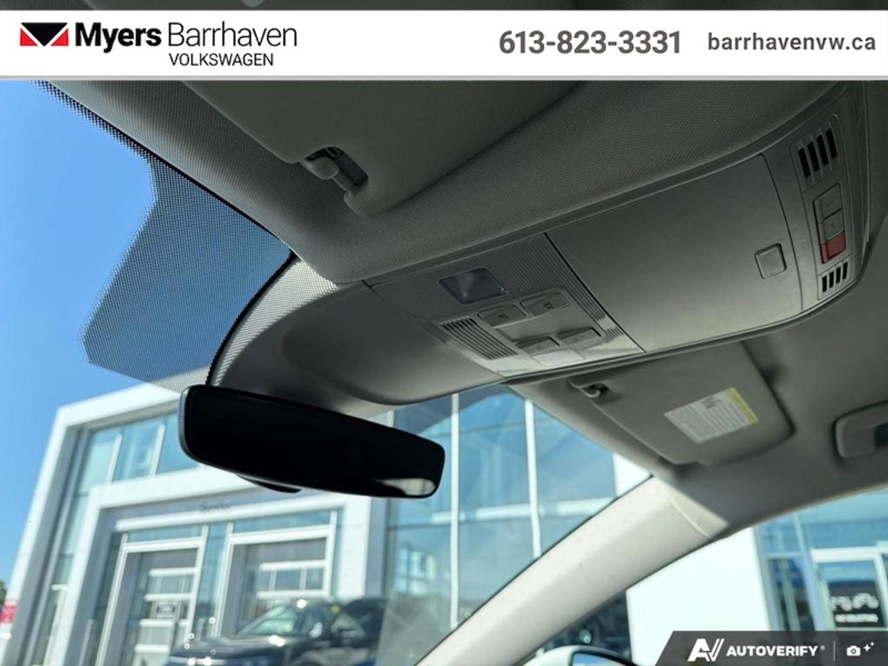 2024 Volkswagen Taos Comfortline 4MOTION  -  Heated Seats Photo