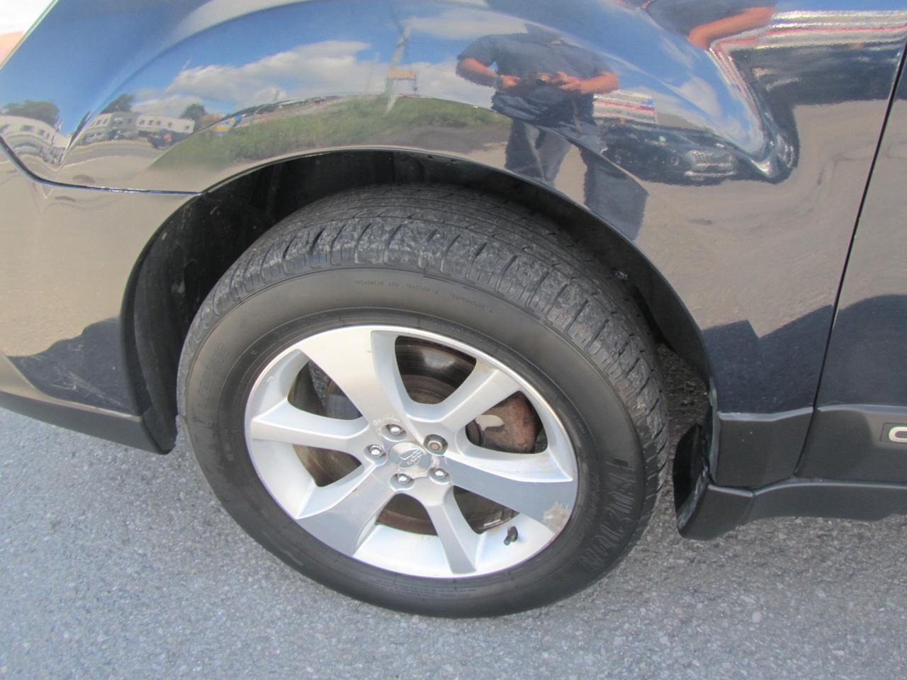 2014 Subaru Outback 4dr Wgn H4 Auto 2.5i Limited Photo