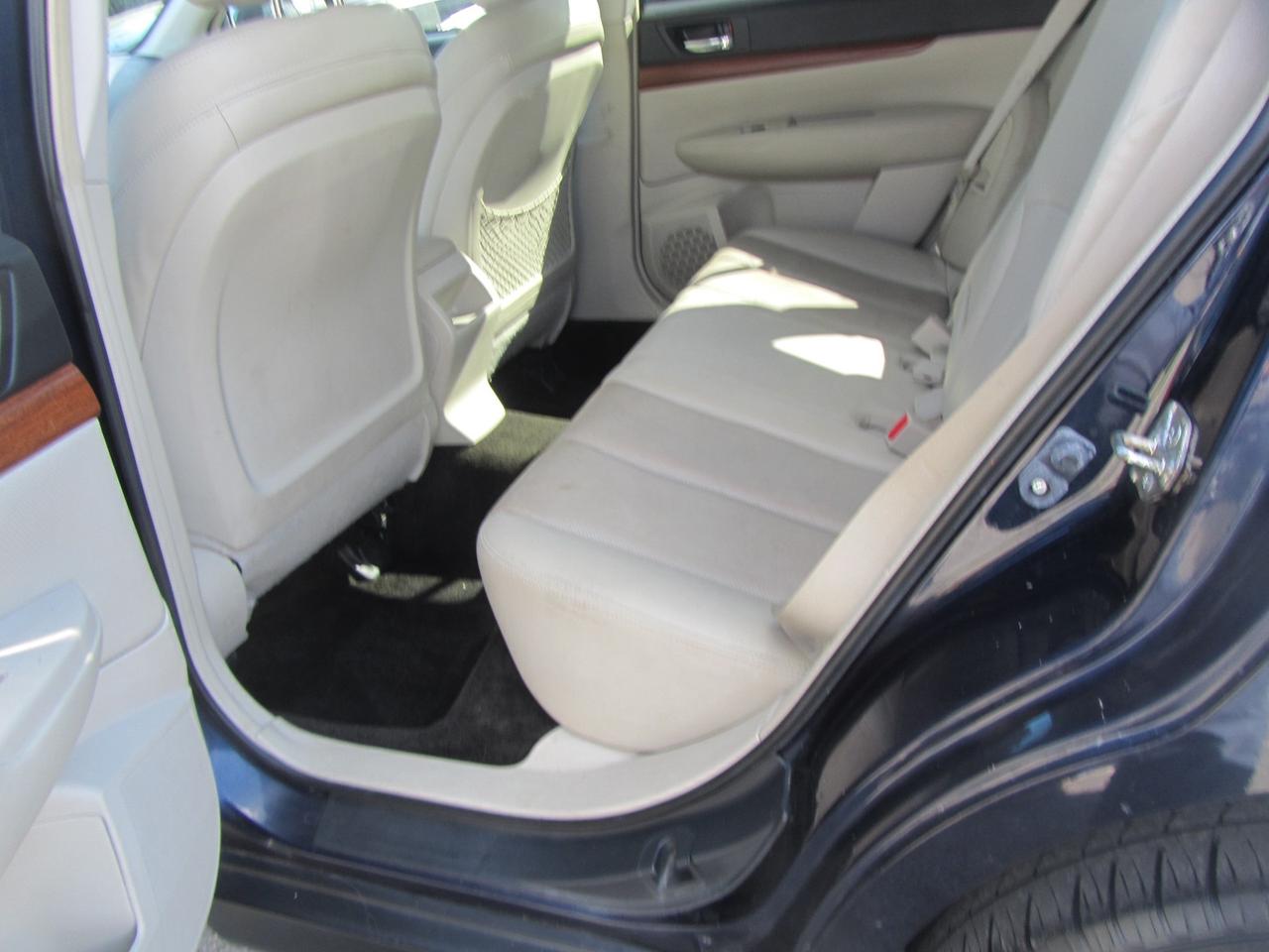 2014 Subaru Outback 4dr Wgn H4 Auto 2.5i Limited Photo