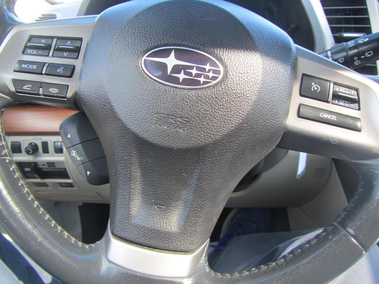 2014 Subaru Outback 4dr Wgn H4 Auto 2.5i Limited Photo