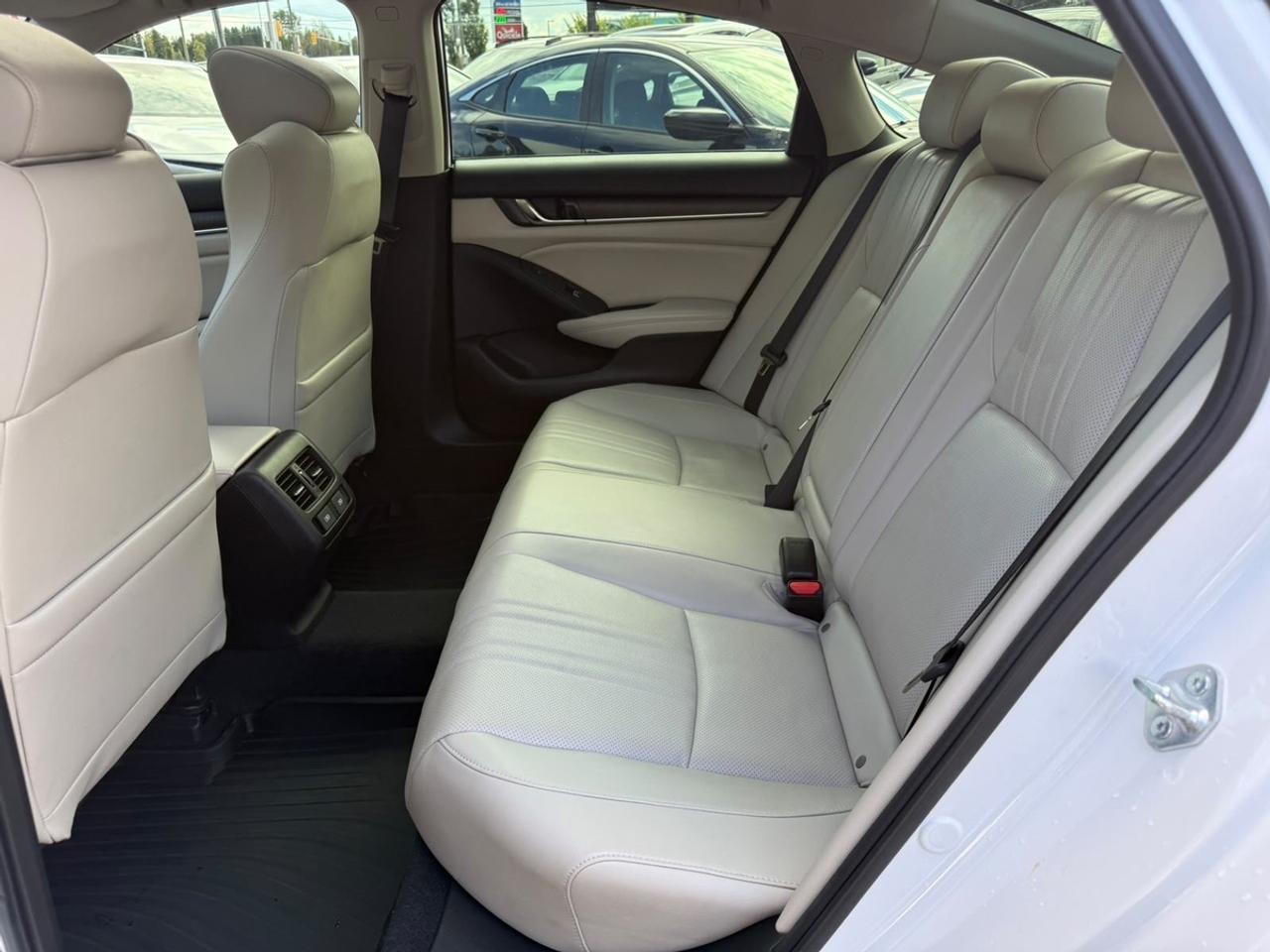 2022 Honda Accord Touring Photo