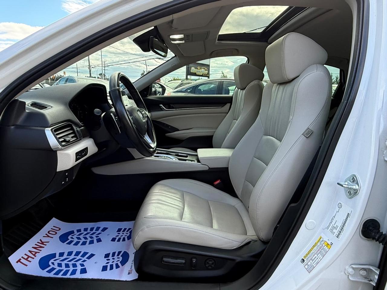 2022 Honda Accord Touring Photo