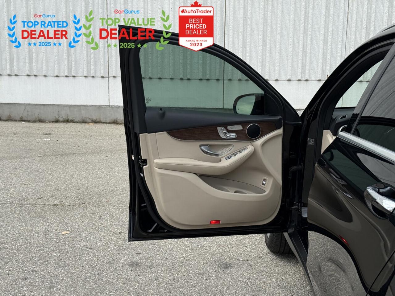 2022 Mercedes-Benz GLC PREMIUM PKG | FULLY SERVICED AT MB | PANO | APPLE CARPLAY | LOADED Photo