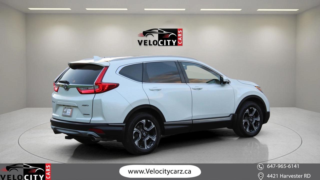 2017 Honda CR-V Touring Photo