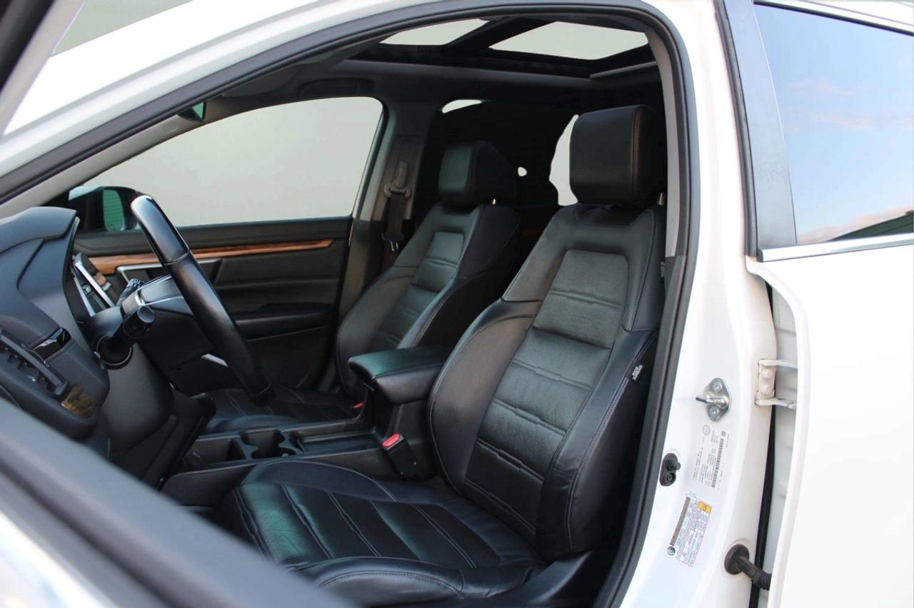 2017 Honda CR-V Touring Photo