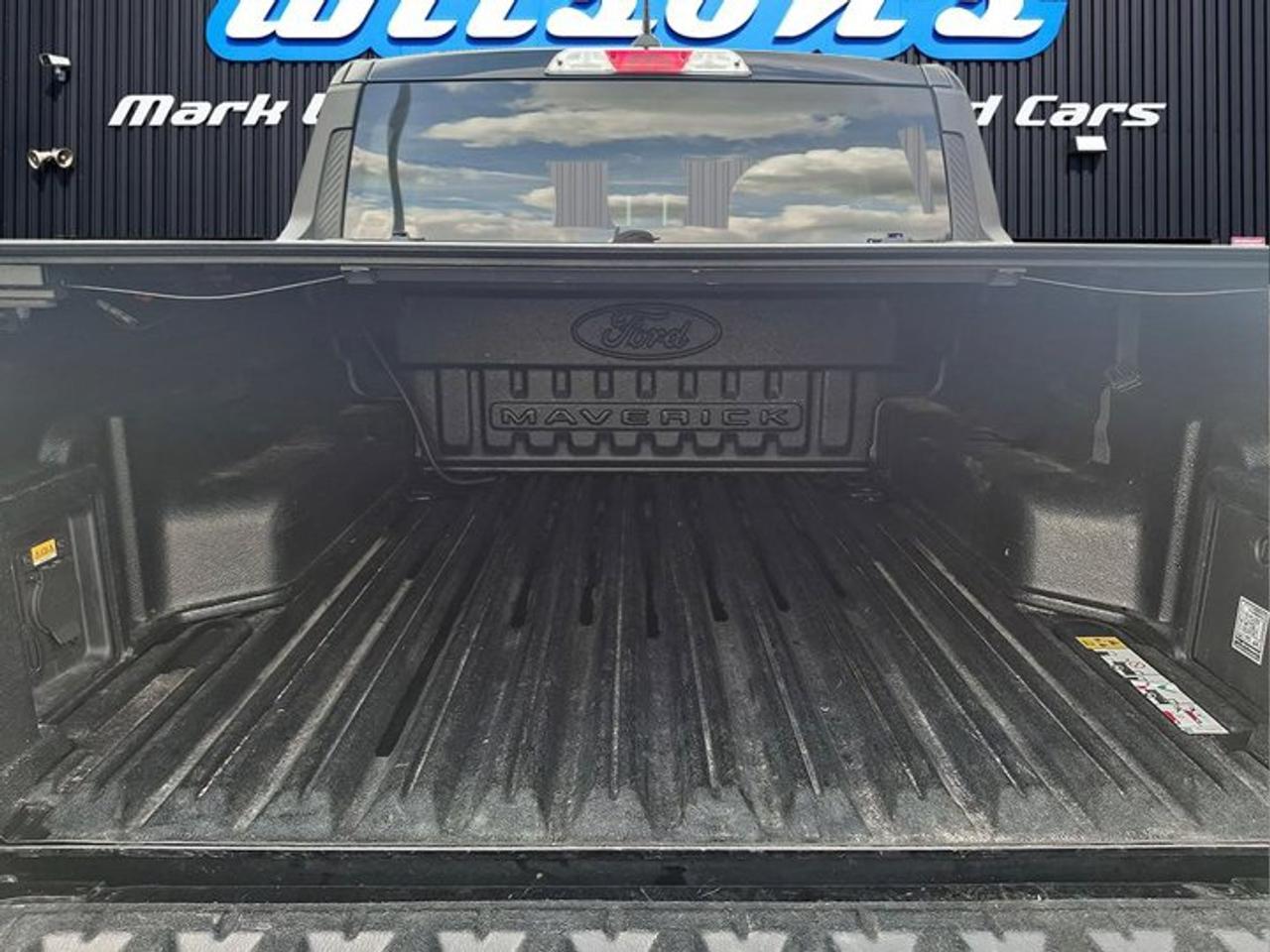2024 Ford Maverick XLT AWD | Luxury Pkg | Co-Pilot 360 | Black Appearance PKG | 18" Alloys | Heated Wheel | and More ! Photo