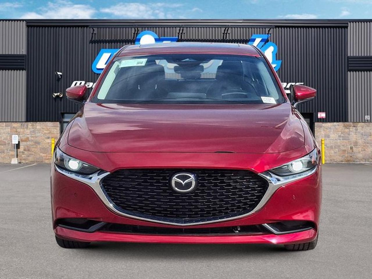 2025 Mazda MAZDA3 GT | Leather | Sunroof | Nav | Heated Wheel + Seats | Power Seat | CarPlay + Android & More! Photo